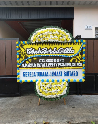 Papan Bunga Duka di Hukurila