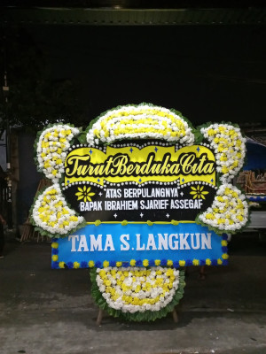 Papan Bunga Duka di Hukurila